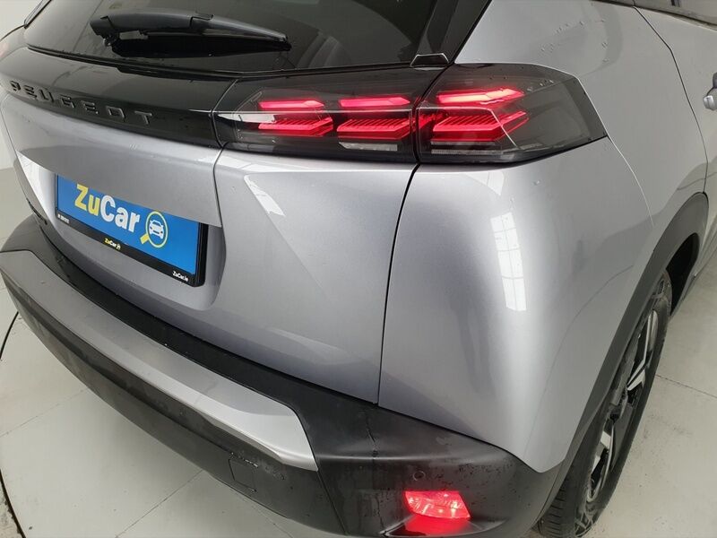 More views of Peugeot 2008