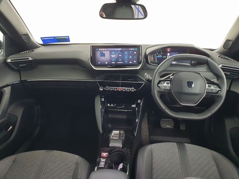 More views of Peugeot 2008