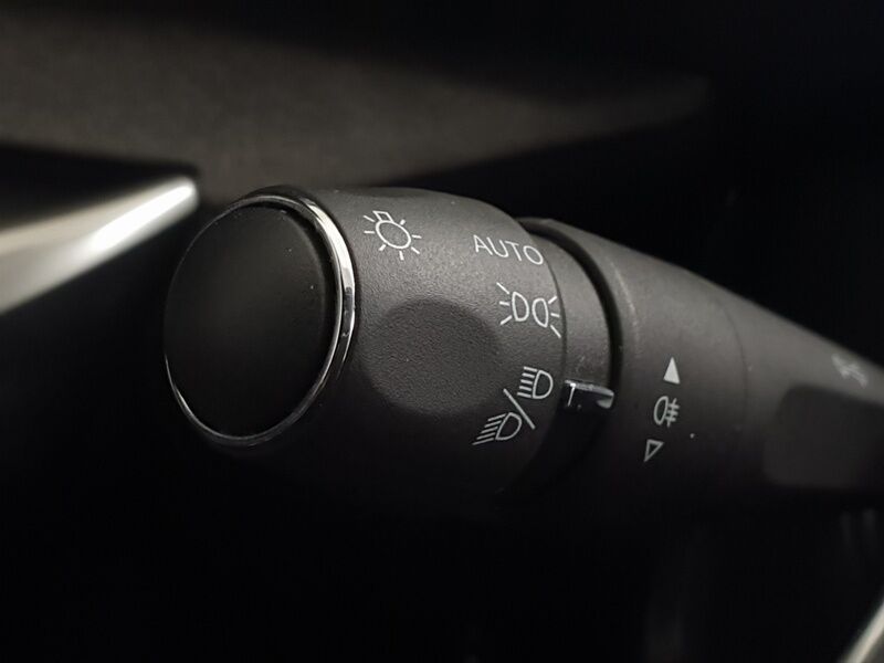 More views of Peugeot 3008