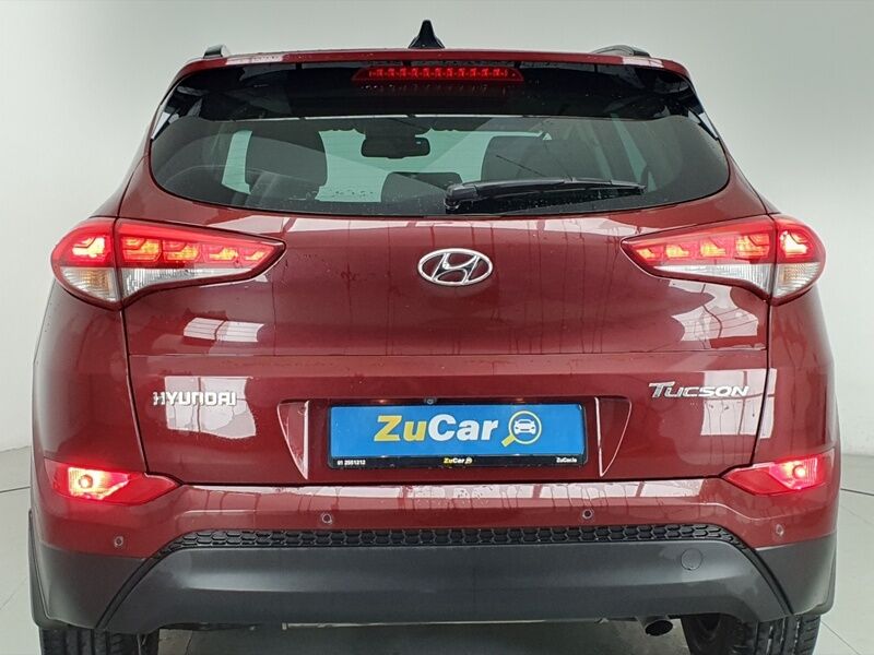 More views of Hyundai Tucson