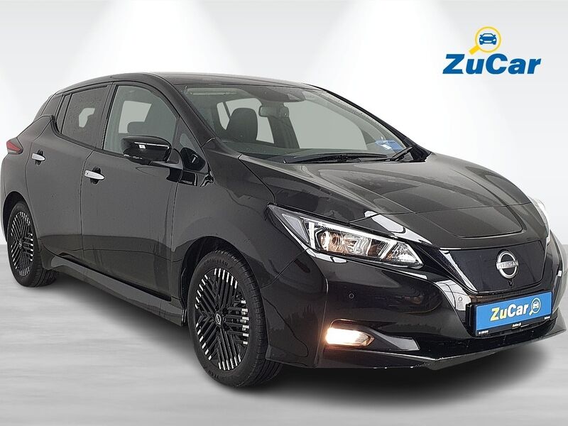 More views of Nissan Leaf