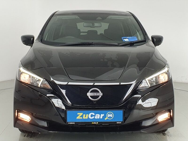 More views of Nissan Leaf