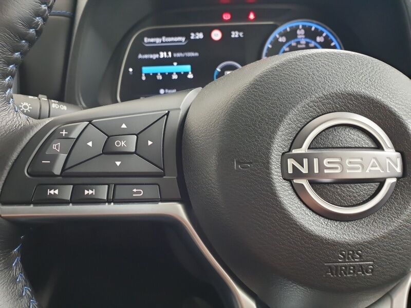 More views of Nissan Leaf