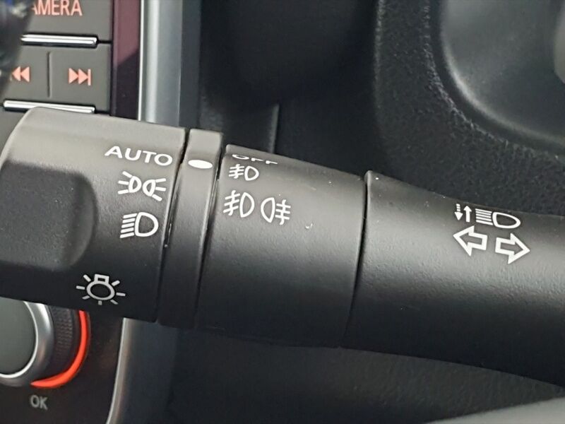 More views of Nissan Leaf