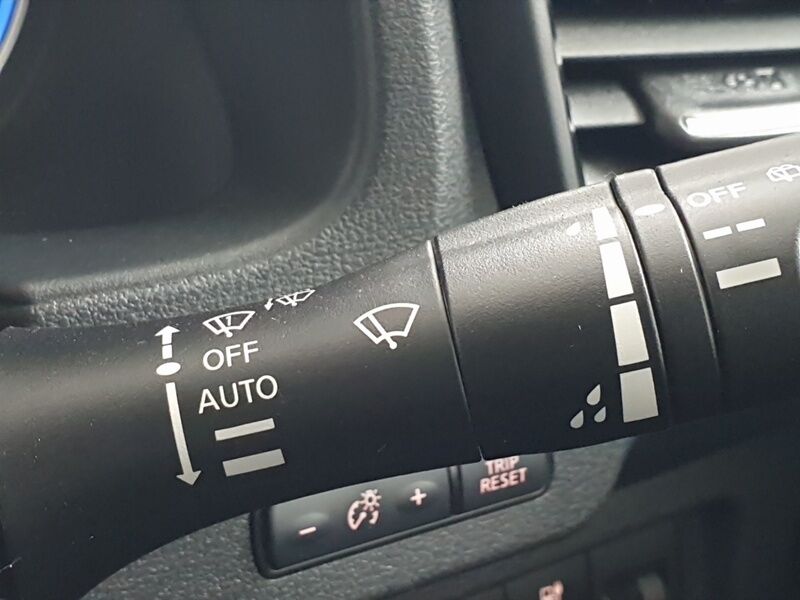 More views of Nissan Leaf