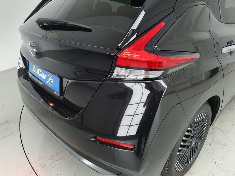 More views of Nissan Leaf