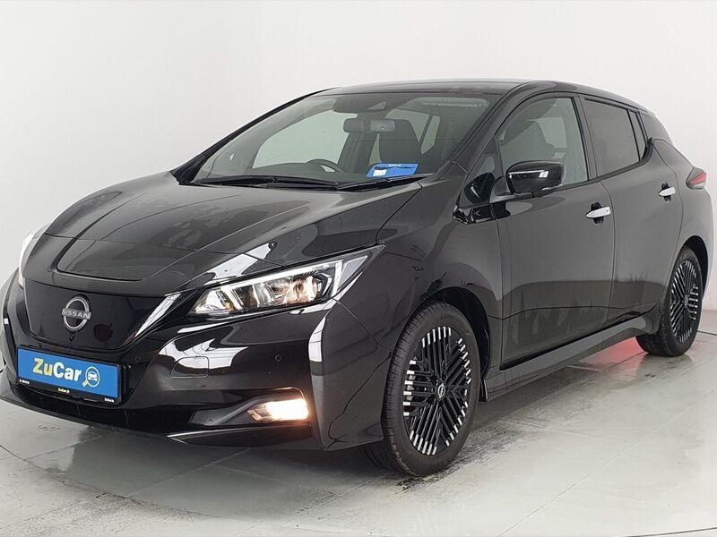 More views of Nissan Leaf