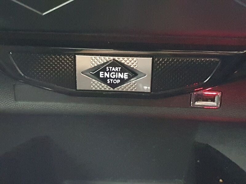 More views of DS Automobiles DS 3