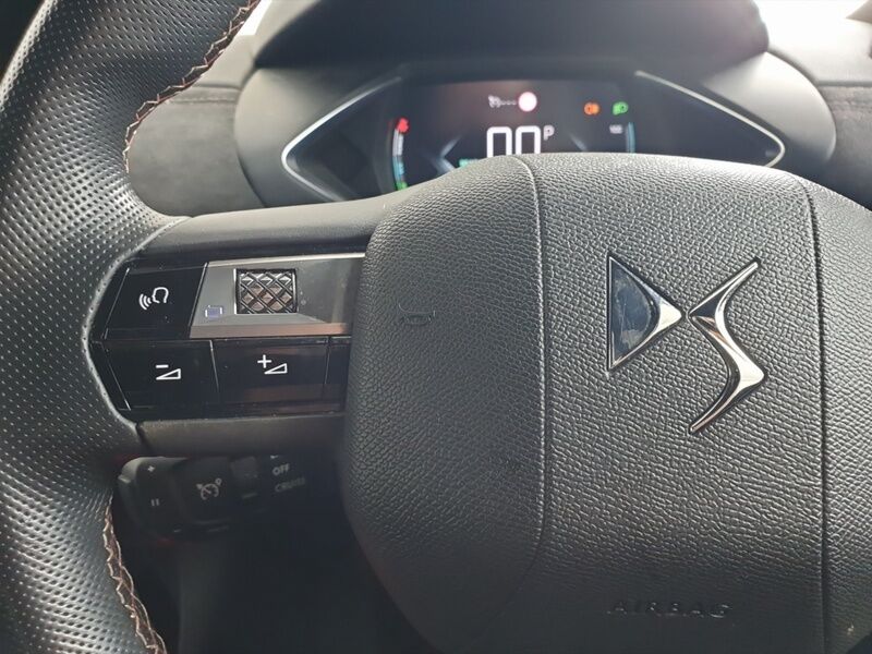 More views of DS Automobiles DS 3