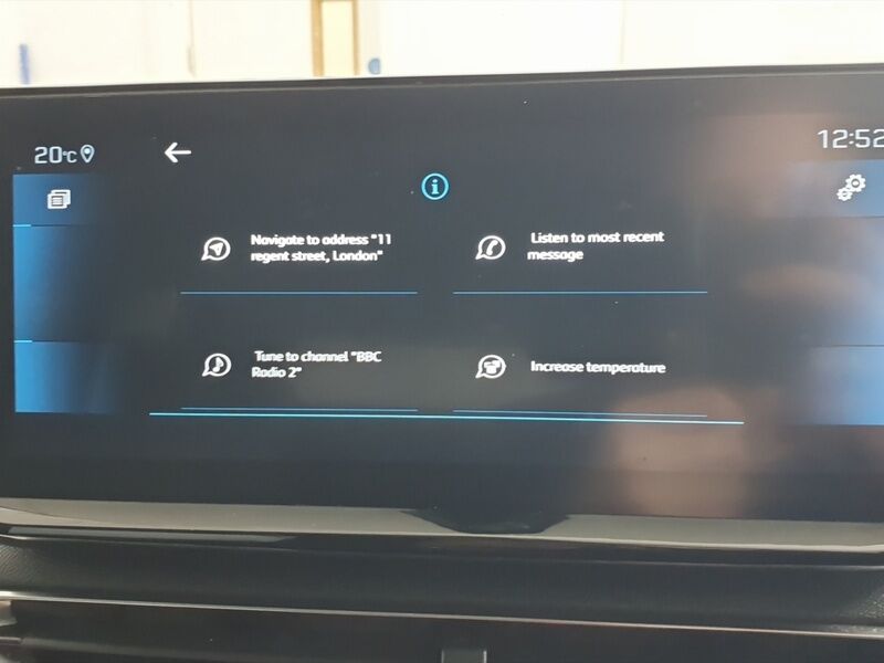 More views of Peugeot 5008