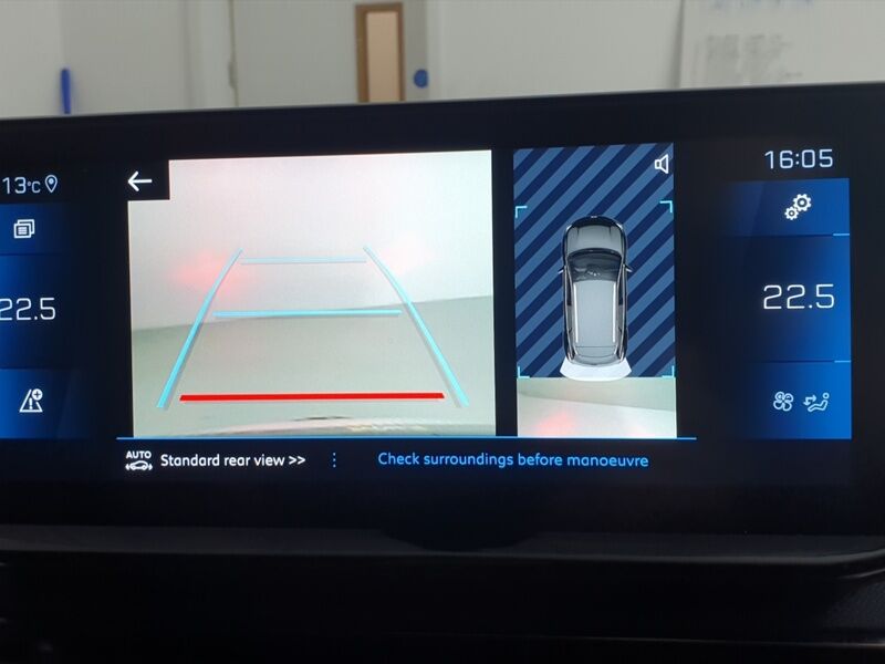 More views of Peugeot 3008