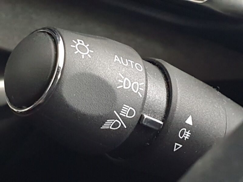 More views of Peugeot 3008