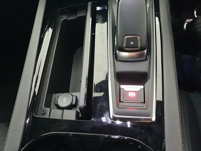 More views of Peugeot 508 