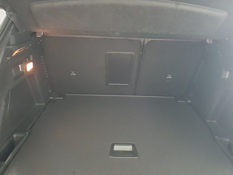 More views of Peugeot 3008