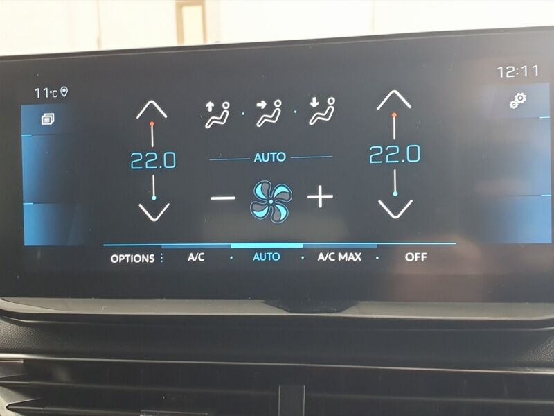 More views of Peugeot 3008