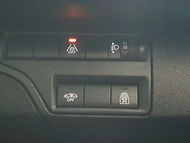 More views of Peugeot 3008