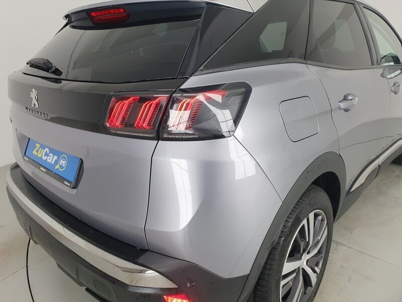 More views of Peugeot 3008