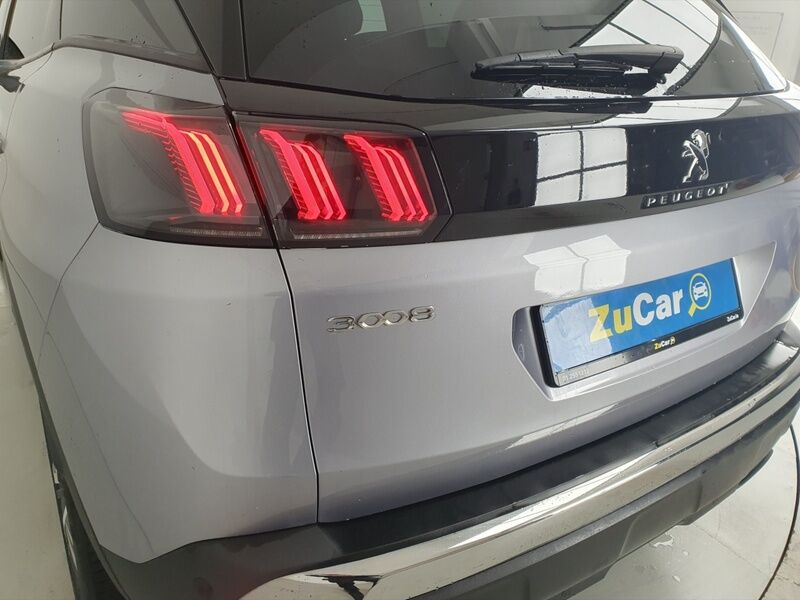 More views of Peugeot 3008