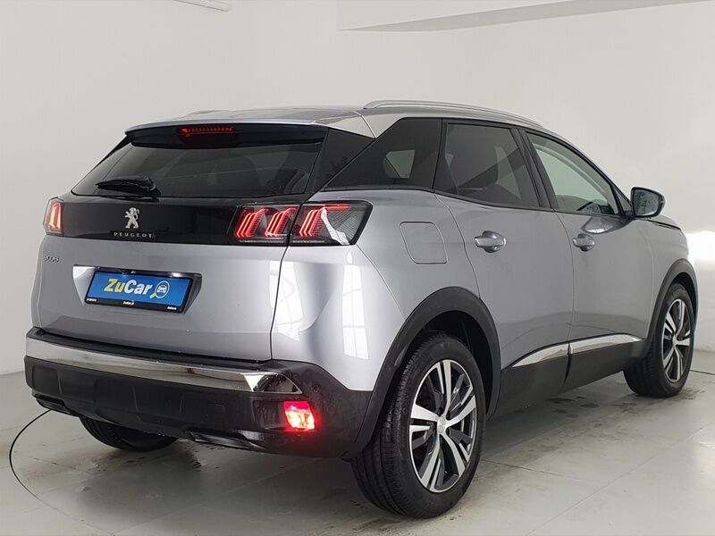 More views of Peugeot 3008