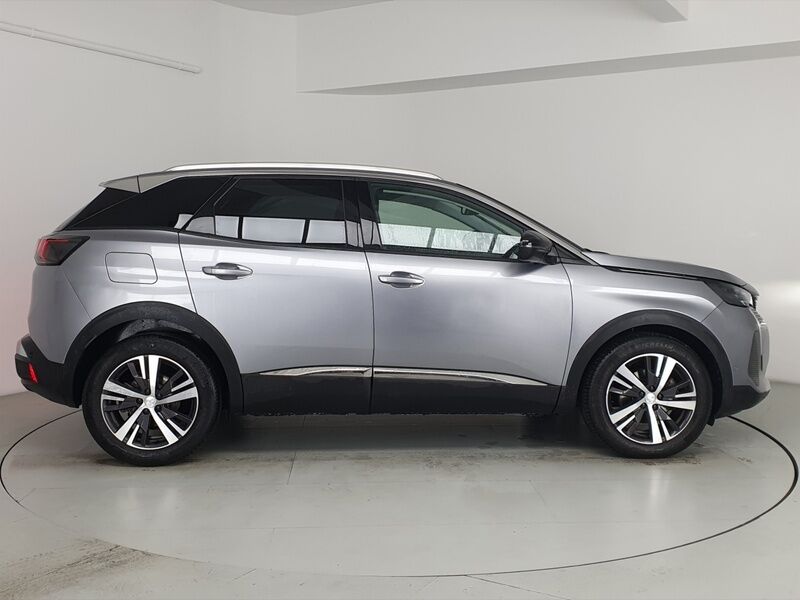 More views of Peugeot 3008