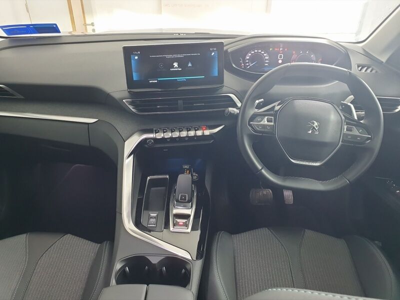 More views of Peugeot 3008