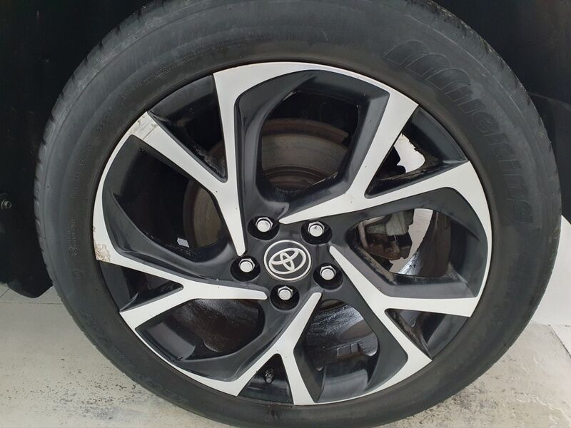 More views of Toyota C-HR