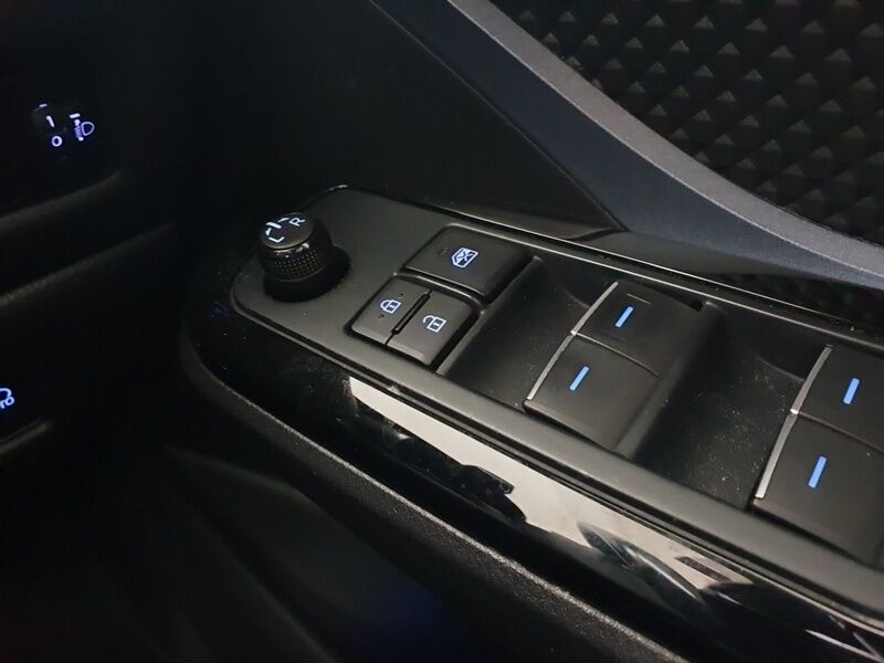 More views of Toyota C-HR