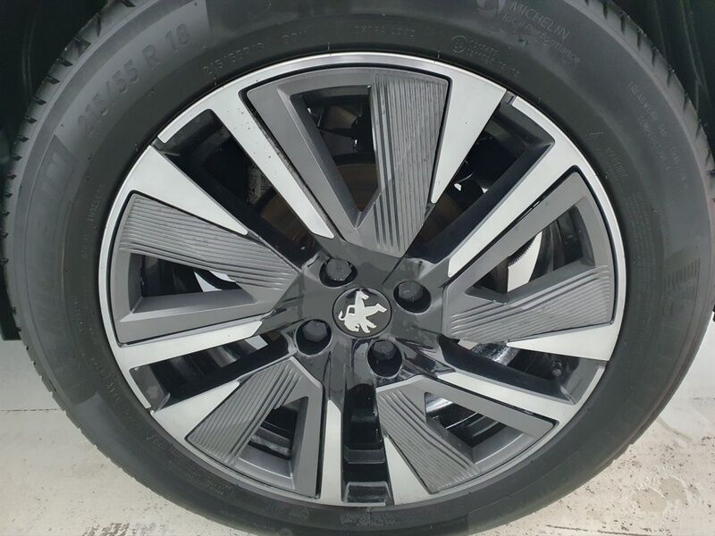 More views of Peugeot 2008