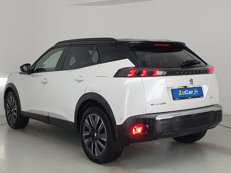 More views of Peugeot 2008