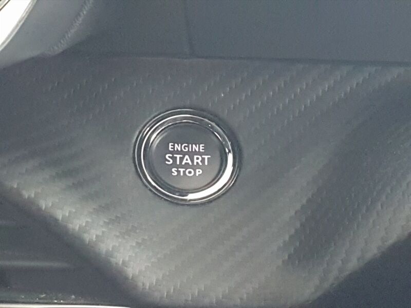 More views of Peugeot 2008