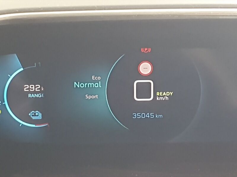 More views of Peugeot 2008