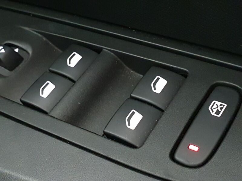 More views of Peugeot 2008