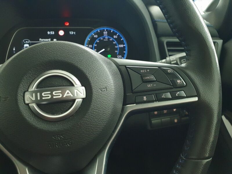 More views of Nissan Leaf