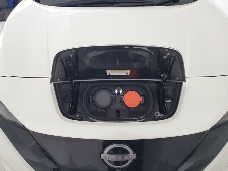 More views of Nissan Leaf
