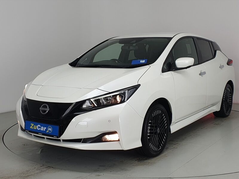 More views of Nissan Leaf