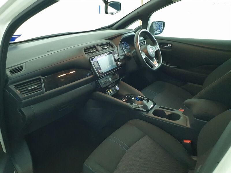 More views of Nissan Leaf