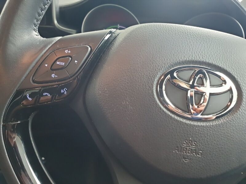 More views of Toyota C-HR