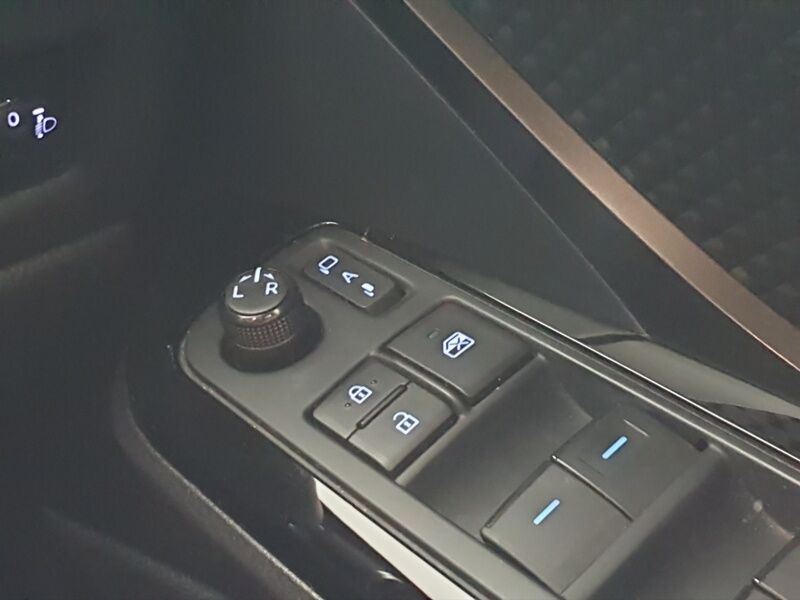 More views of Toyota C-HR