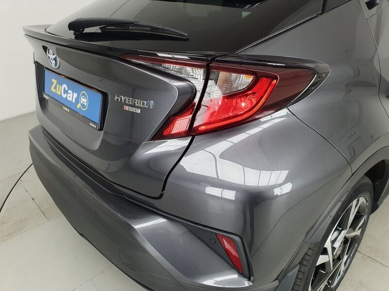 More views of Toyota C-HR