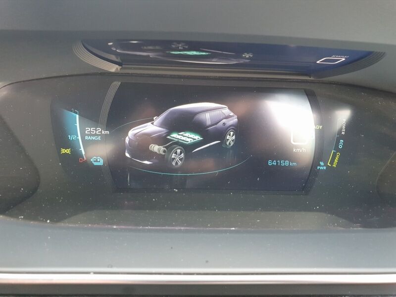 More views of Peugeot 2008