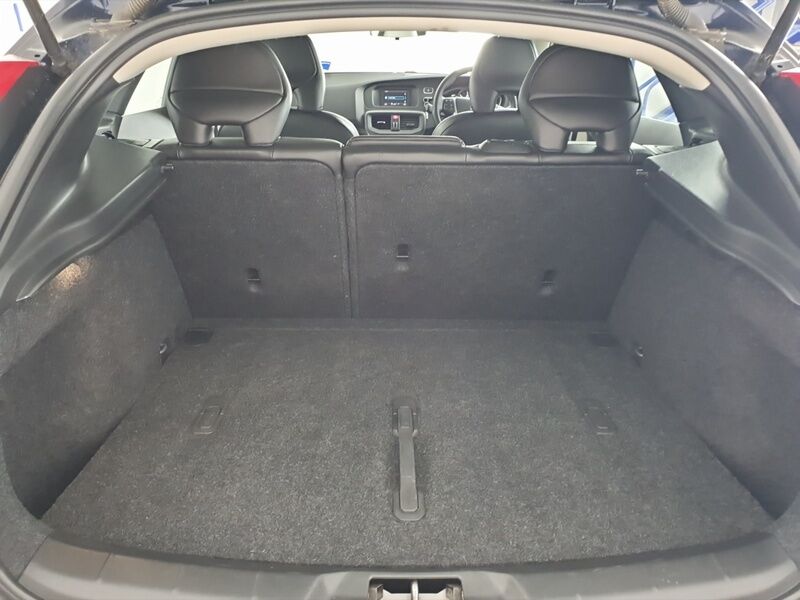 More views of Volvo V40