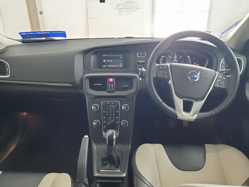 More views of Volvo V40