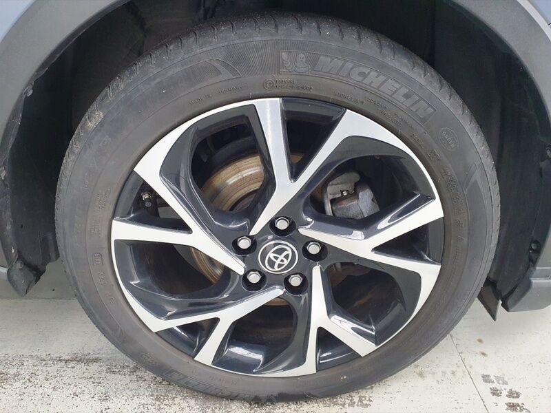 More views of Toyota C-HR