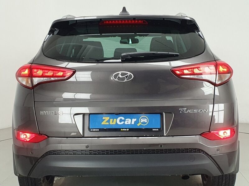 More views of Hyundai Tucson