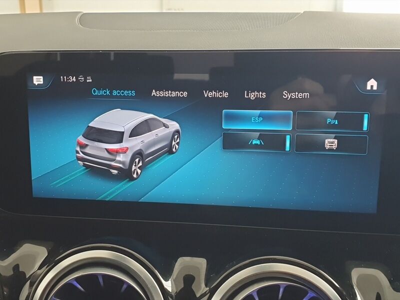 More views of Mercedes-Benz GLA