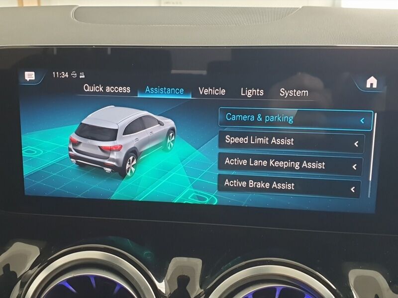 More views of Mercedes-Benz GLA