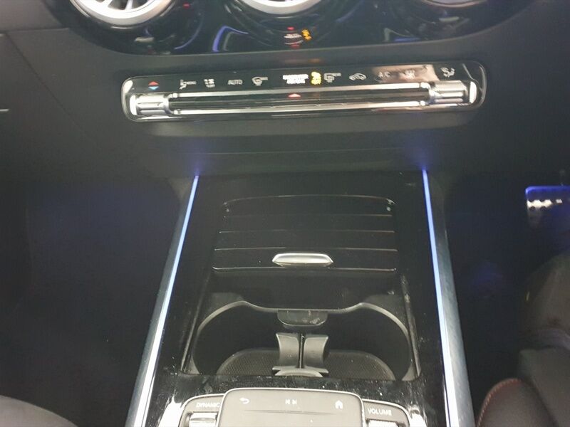 More views of Mercedes-Benz GLA
