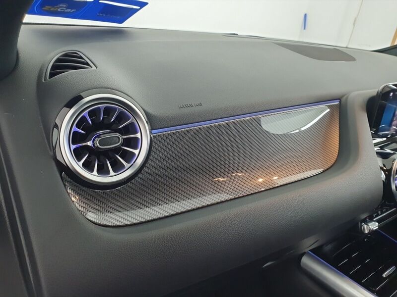 More views of Mercedes-Benz GLA