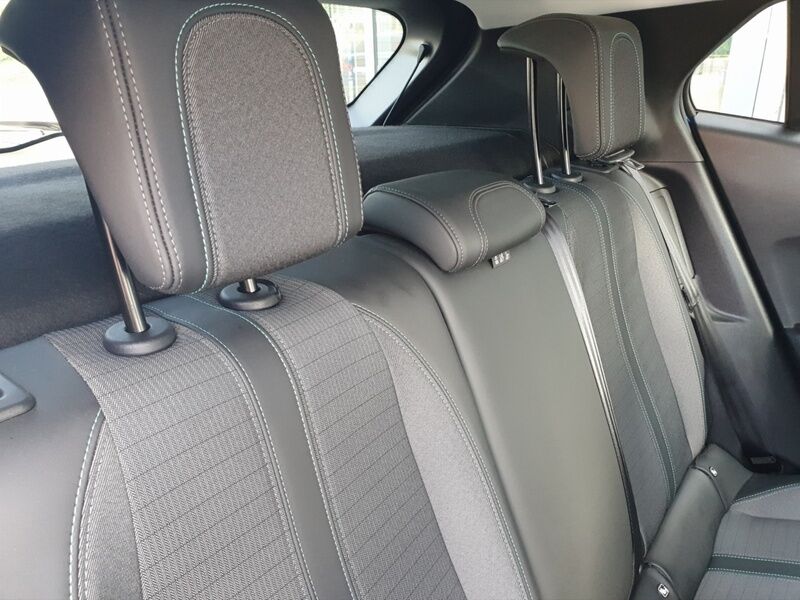 More views of Peugeot 2008