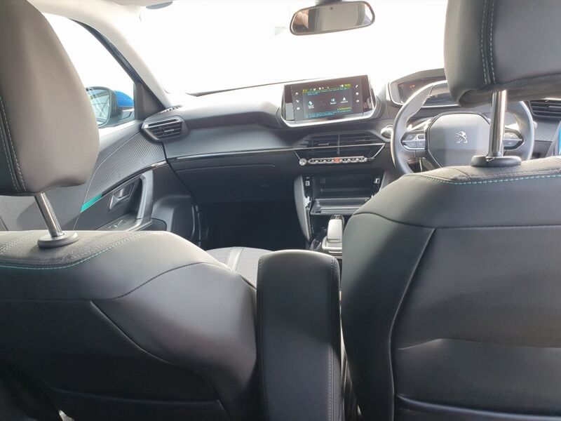 More views of Peugeot 2008